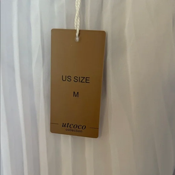 Elegant White Pleated Maxi Skirt - Picture 3 of 5